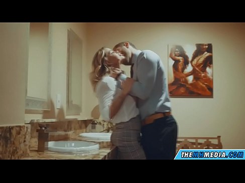 ❤️ Nuair a mheallann blonde busty tú i seomra scíthe poiblí ❤❌ Físeán fucking ag ga.myinvest.top ❌❤
